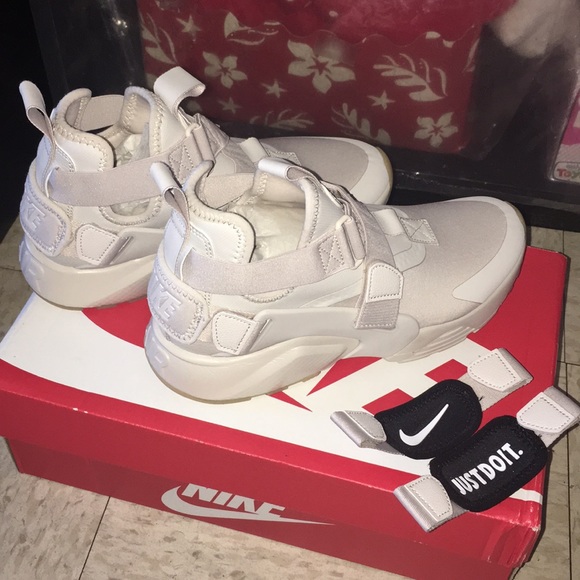 nike huarache city girls